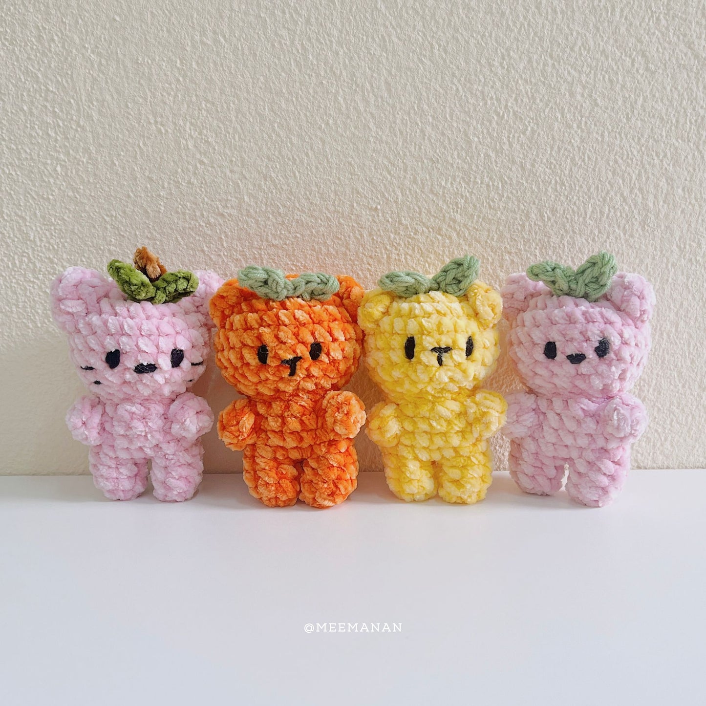 YOUTUBE + Pattern Gummy Bear Doll & Keychain