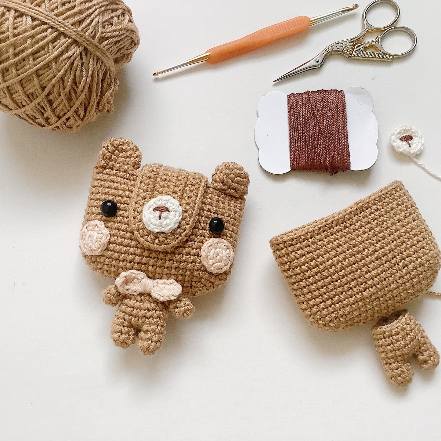 VIDEO + Pattern EarPods Pouch | Bear & Rabbit