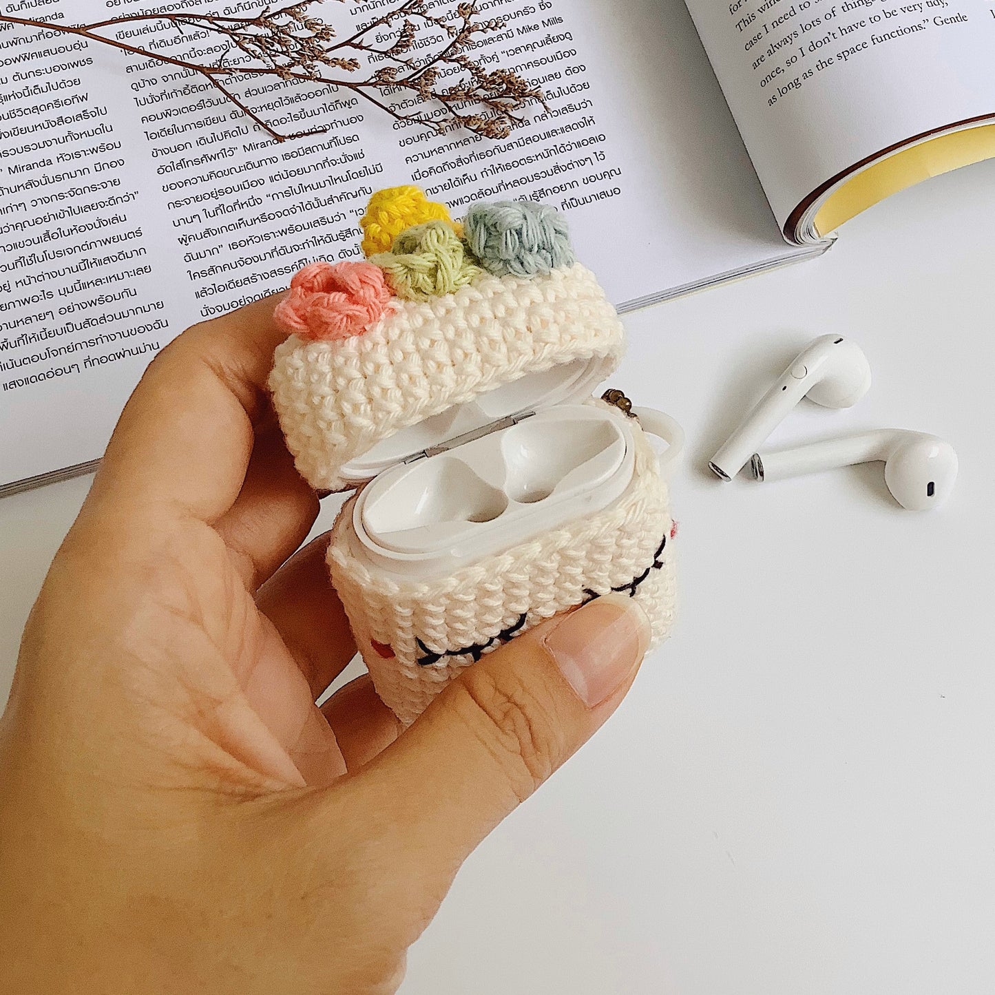VIDEO + Pattern Tutorials Airpods Crochet with Silicone Case | Unicorn