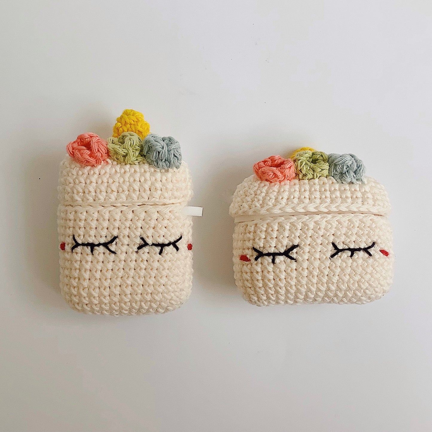 VIDEO + Pattern Tutorials Airpods Crochet with Silicone Case | Unicorn