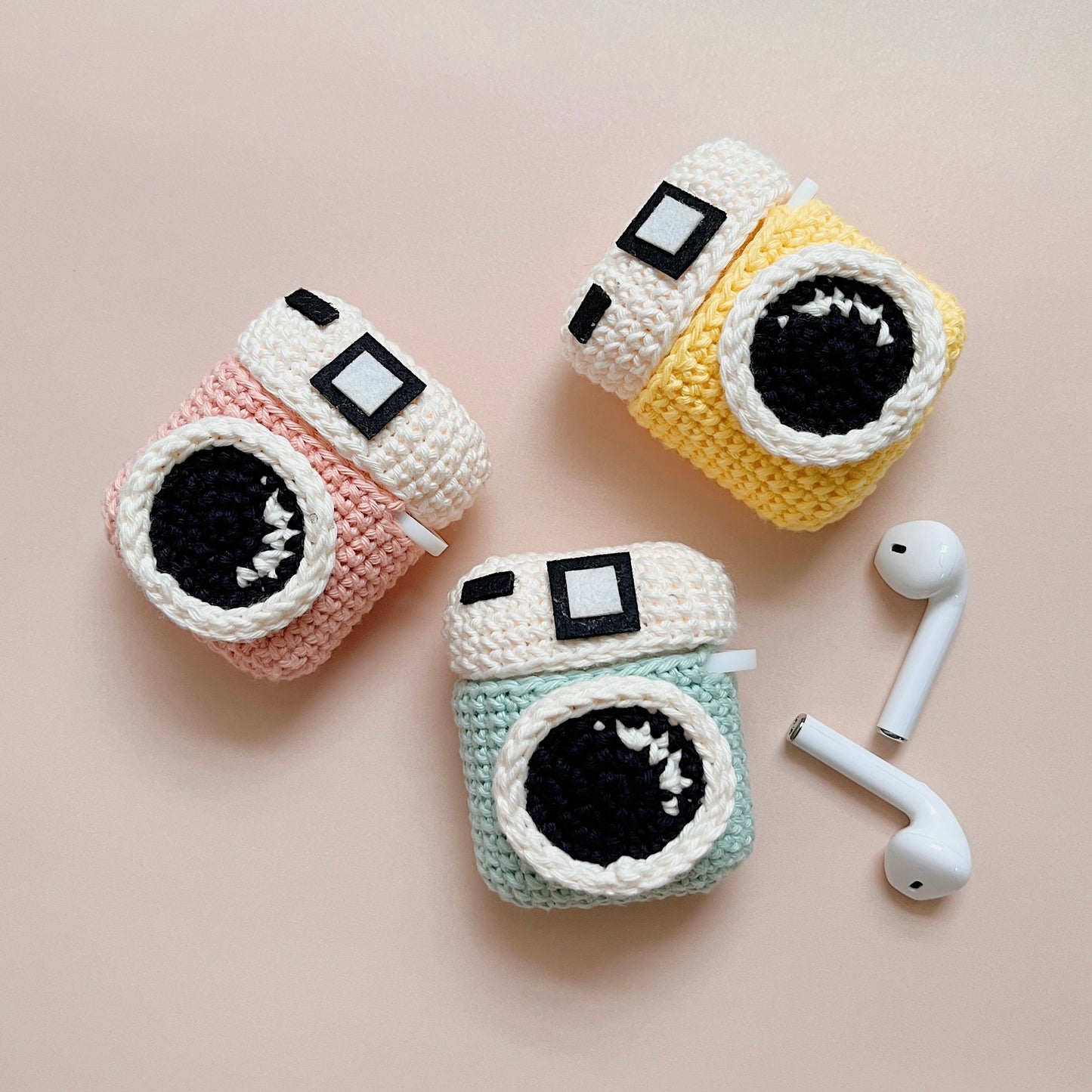 Pattern Airpods Crochet with Silicone Case | Camera