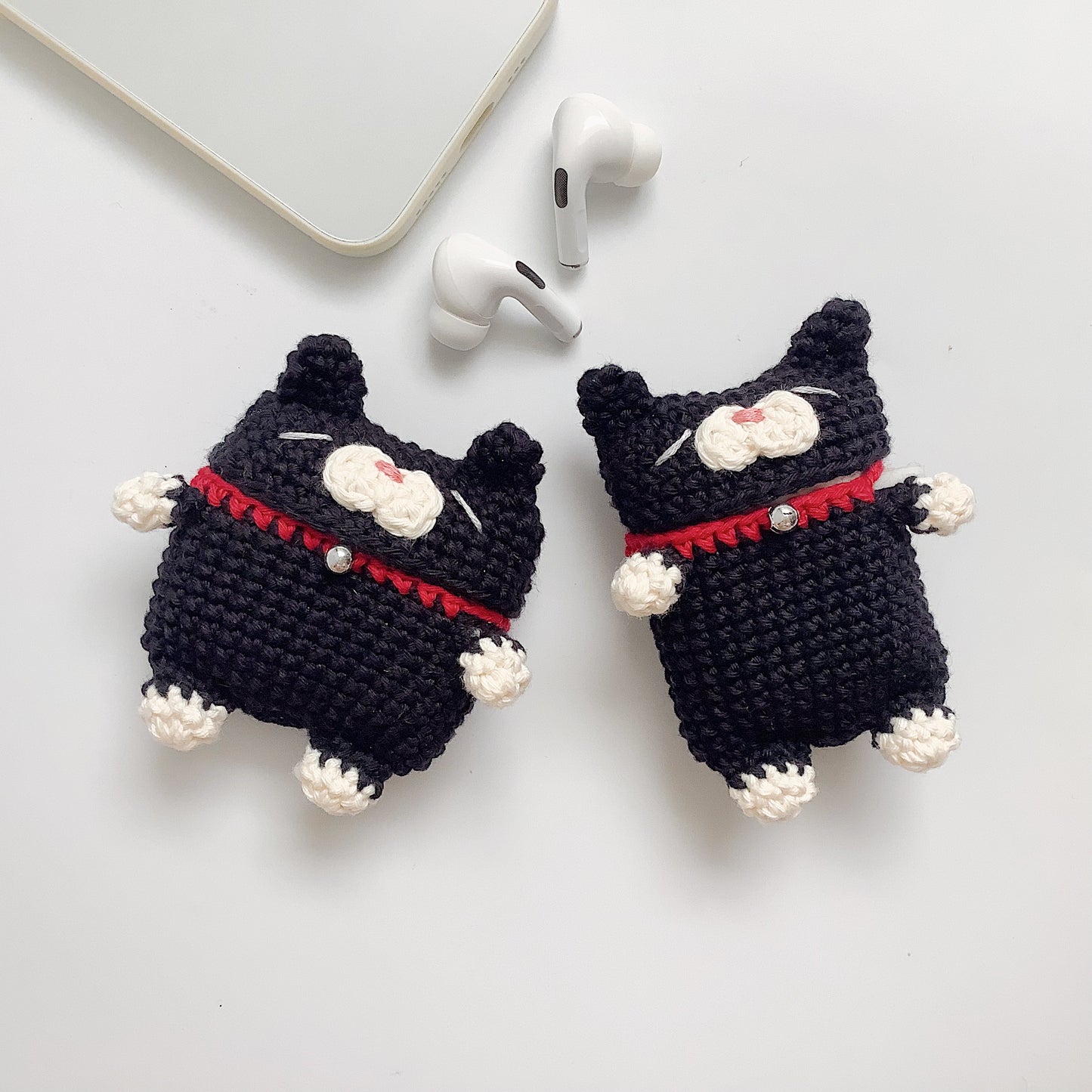 Pattern Airpods Crochet with Silicone Case | Cat & Dog