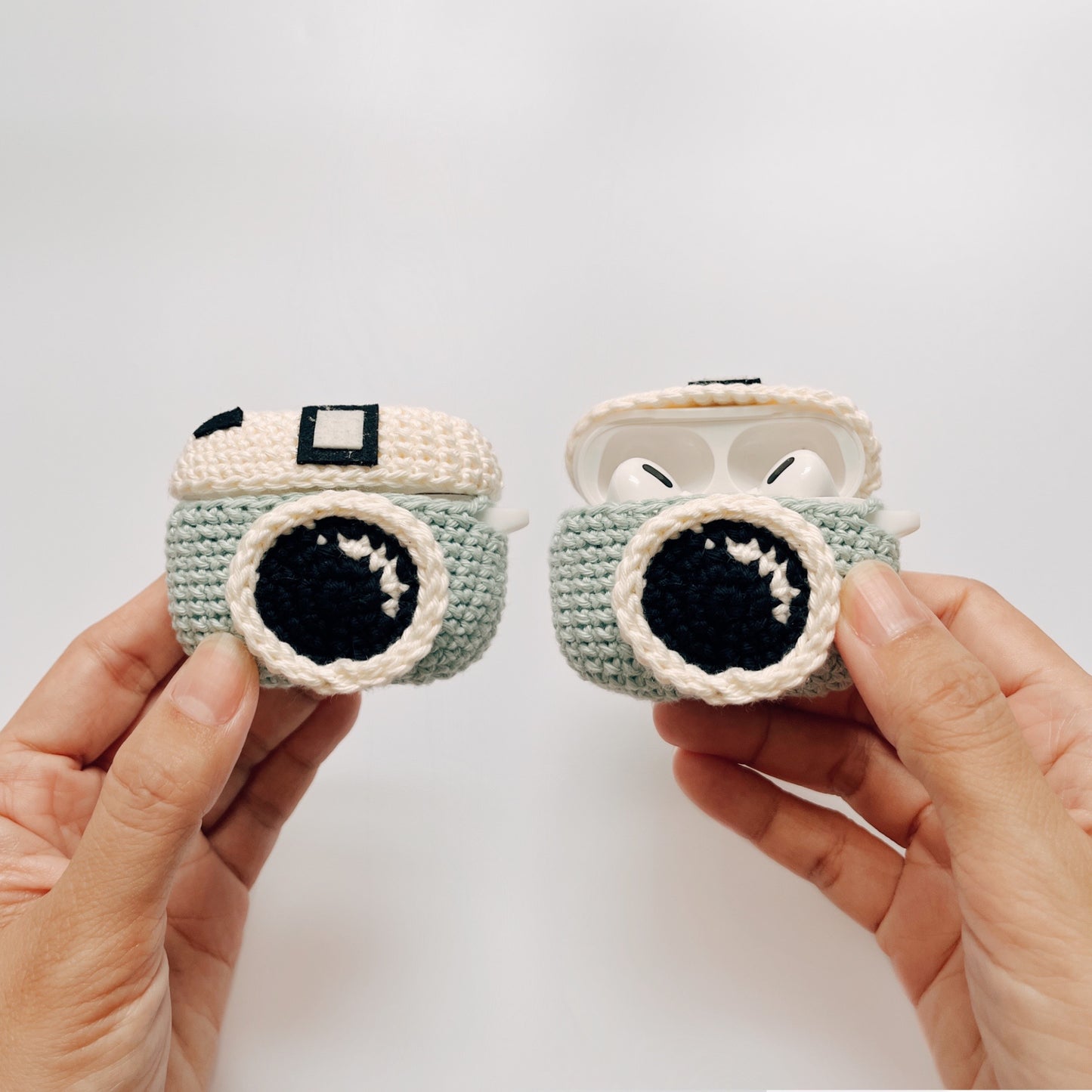 Pattern Airpods Crochet with Silicone Case | Camera